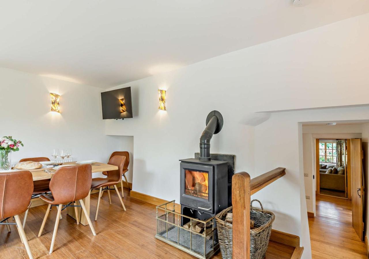 St Helens Chapel Cottage Кройд Экстерьер фото